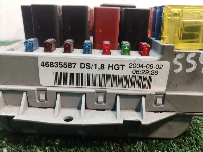 Recambio de caja reles / fusibles para fiat punto (188_) 1.3 jtd 16v referencia OEM IAM   