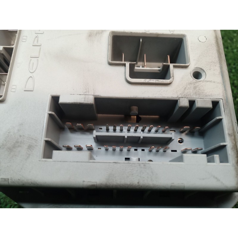 Recambio de caja reles / fusibles para fiat punto (188_) 1.3 jtd 16v referencia OEM IAM   