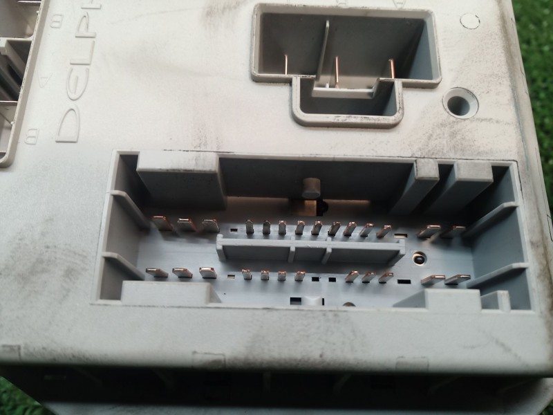 Recambio de caja reles / fusibles para fiat punto (188_) 1.3 jtd 16v referencia OEM IAM   