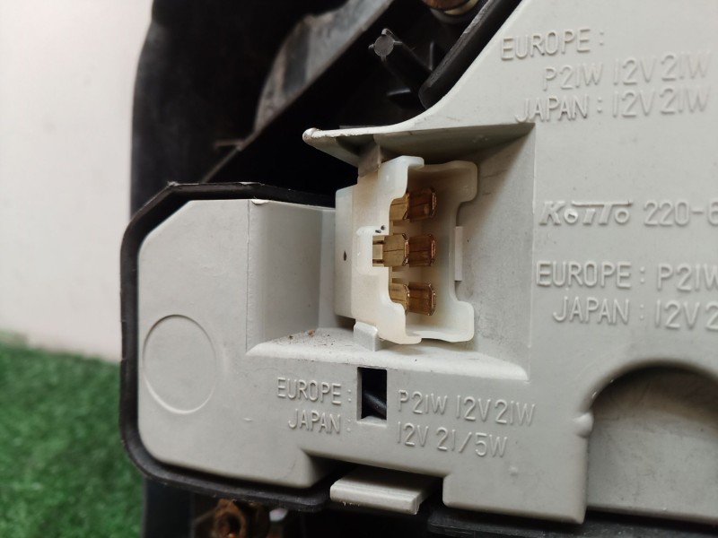 Recambio de piloto trasero izquierdo para mazda 121 (db) l referencia OEM IAM   