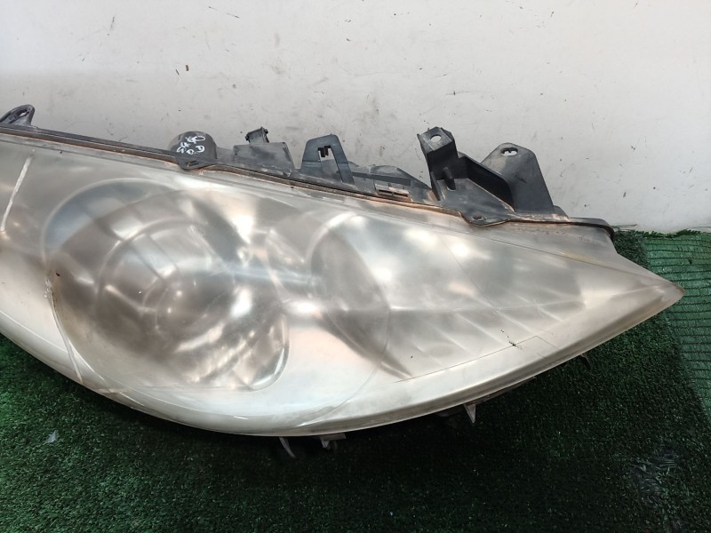 Recambio de faro derecho para peugeot 307 cc (3b) 2.0 hdi 135 referencia OEM IAM 43160748 43160748 43160748