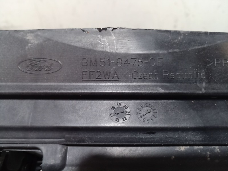 Recambio de moldura para ford focus iv sedán (hm) 1.0 ecoboost referencia OEM IAM   