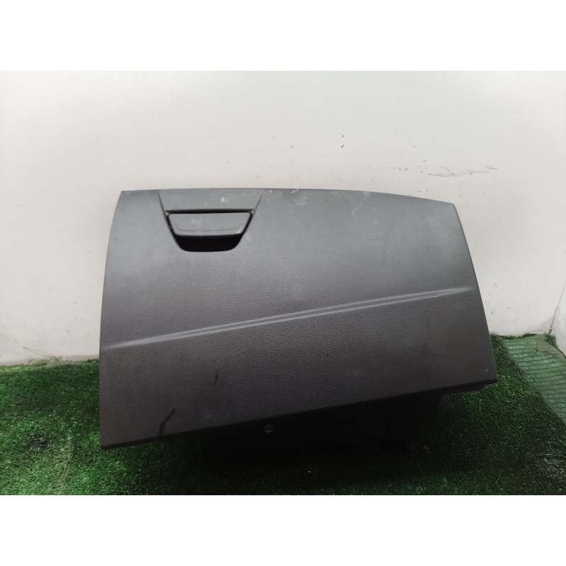 Recambio de guantera para ford focus iv sedán (hm) 1.0 ecoboost referencia OEM IAM 0020739402 0020739402 0020739402