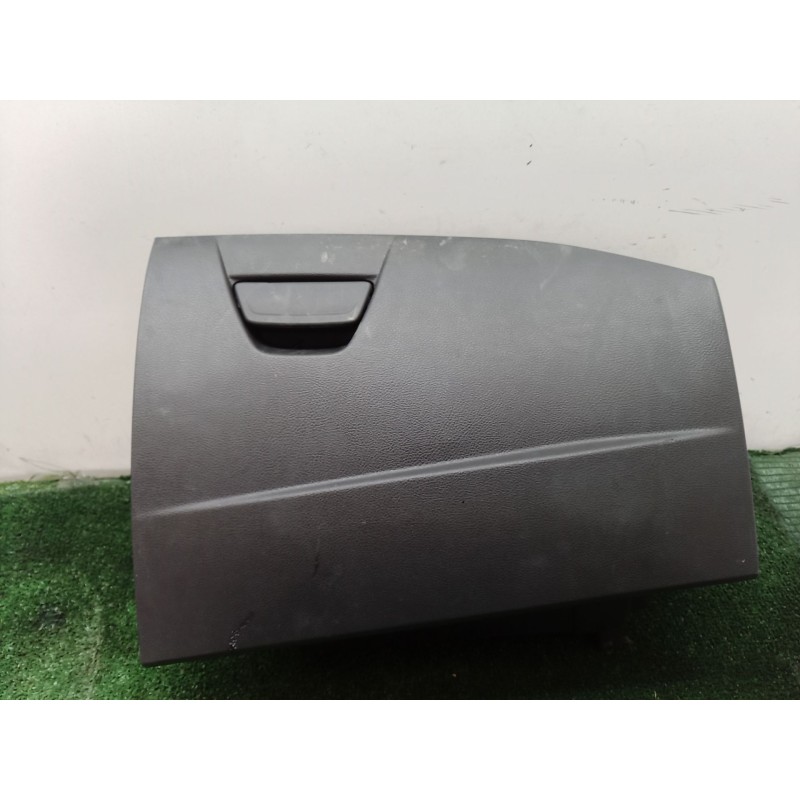 Recambio de guantera para ford focus iv sedán (hm) 1.0 ecoboost referencia OEM IAM 0020739402 0020739402 0020739402