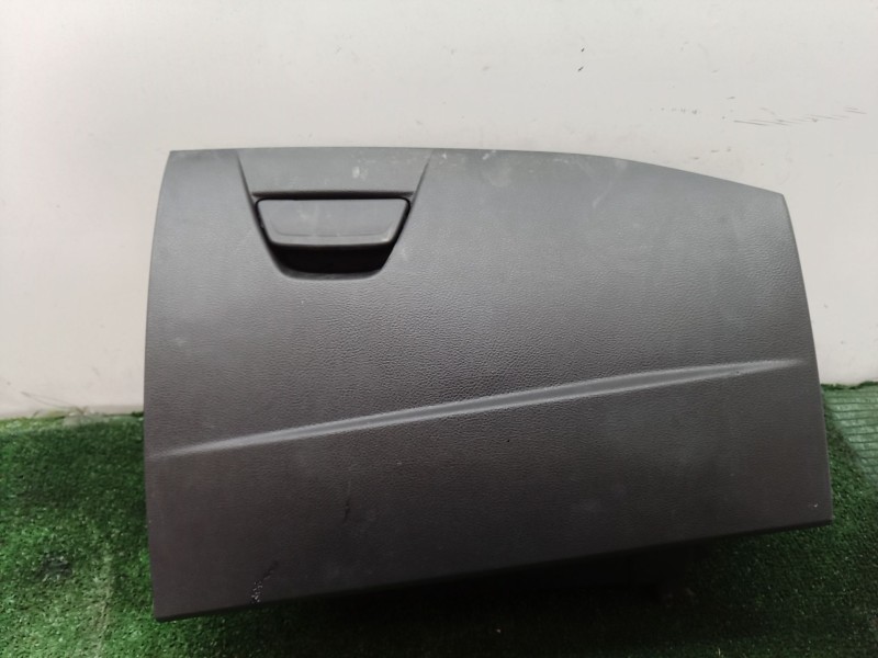 Recambio de guantera para ford focus iv sedán (hm) 1.0 ecoboost referencia OEM IAM 0020739402 0020739402 0020739402