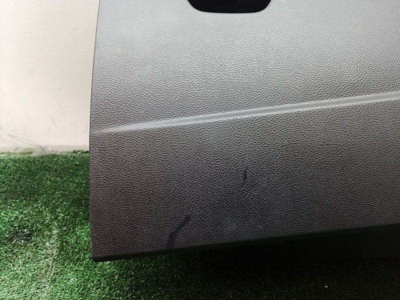 Recambio de guantera para ford focus iv sedán (hm) 1.0 ecoboost referencia OEM IAM 0020739402 0020739402 0020739402