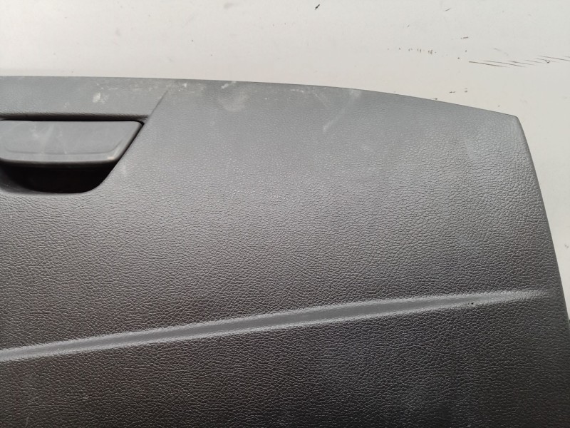 Recambio de guantera para ford focus iv sedán (hm) 1.0 ecoboost referencia OEM IAM 0020739402 0020739402 0020739402