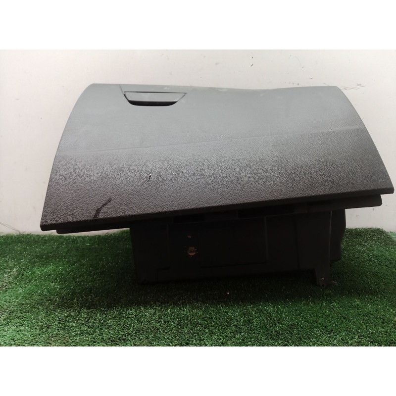 Recambio de guantera para ford focus iv sedán (hm) 1.0 ecoboost referencia OEM IAM 0020739402 0020739402 0020739402