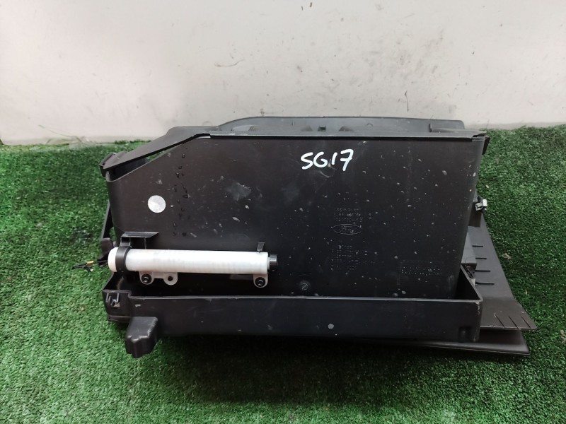 Recambio de guantera para ford focus iv sedán (hm) 1.0 ecoboost referencia OEM IAM 0020739402 0020739402 0020739402