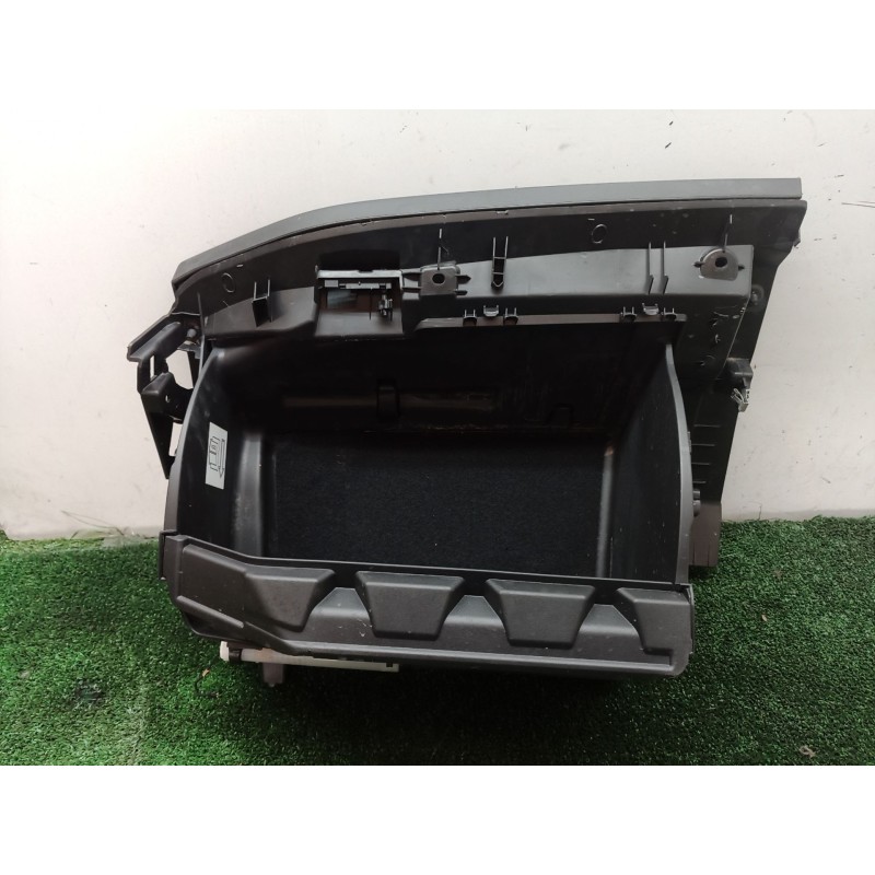 Recambio de guantera para ford focus iv sedán (hm) 1.0 ecoboost referencia OEM IAM 0020739402 0020739402 0020739402