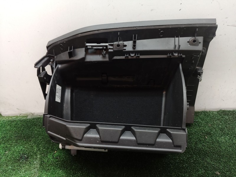 Recambio de guantera para ford focus iv sedán (hm) 1.0 ecoboost referencia OEM IAM 0020739402 0020739402 0020739402