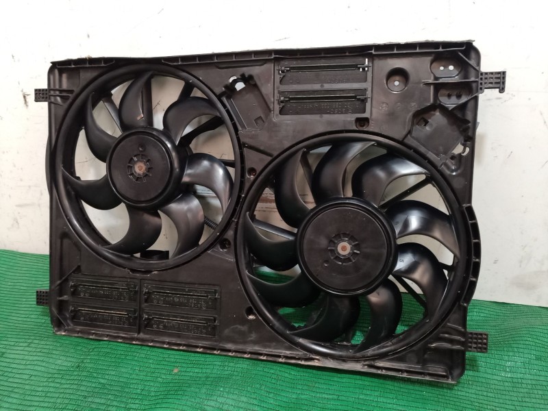 Recambio de electroventilador para ford kuga ii (dm2) 2.0 tdci referencia OEM IAM 3135103884 3135103884 3135103884