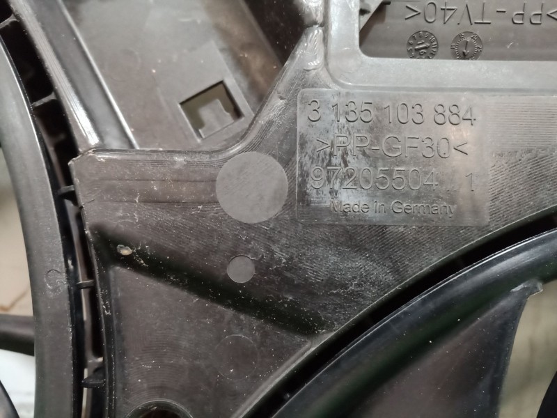 Recambio de electroventilador para ford kuga ii (dm2) 2.0 tdci referencia OEM IAM 3135103884 3135103884 3135103884