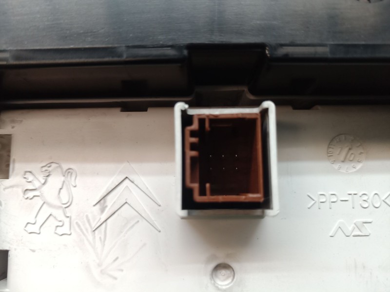 Recambio de cuadro instrumentos para peugeot 3008 van (0u_) hdi 150 (0urhem) referencia OEM IAM   