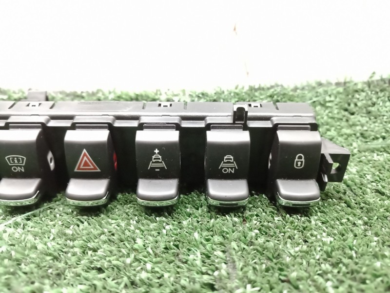 Recambio de mando multifuncion para peugeot 3008 van (0u_) hdi 150 (0urhem) referencia OEM IAM 10033756 10033756 10033756