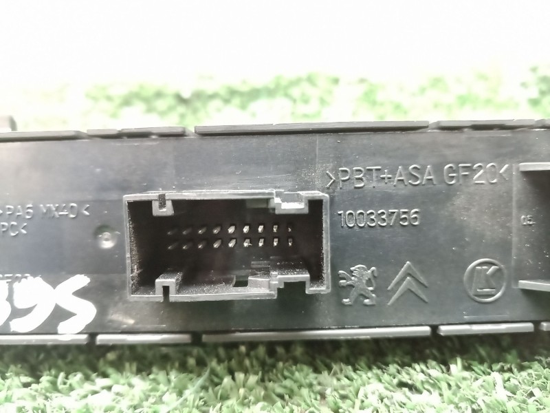 Recambio de mando multifuncion para peugeot 3008 van (0u_) hdi 150 (0urhem) referencia OEM IAM 10033756 10033756 10033756