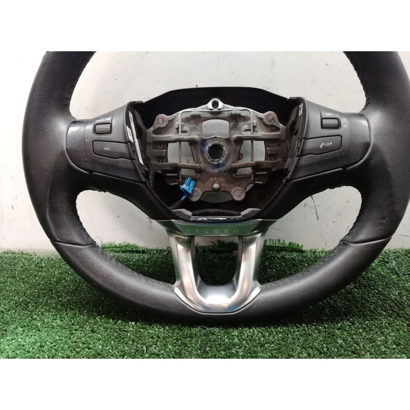 Recambio de volante para peugeot 208 i (ca_, cc_) 1.2 vti 82 referencia OEM IAM   