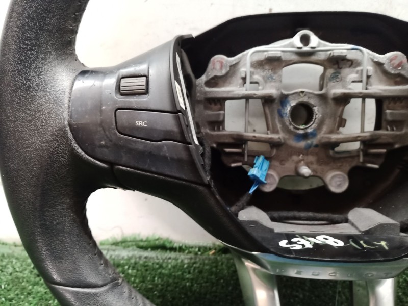 Recambio de volante para peugeot 208 i (ca_, cc_) 1.2 vti 82 referencia OEM IAM   