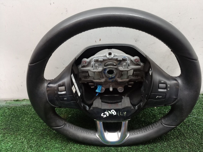 Recambio de volante para peugeot 208 i (ca_, cc_) 1.2 vti 82 referencia OEM IAM   