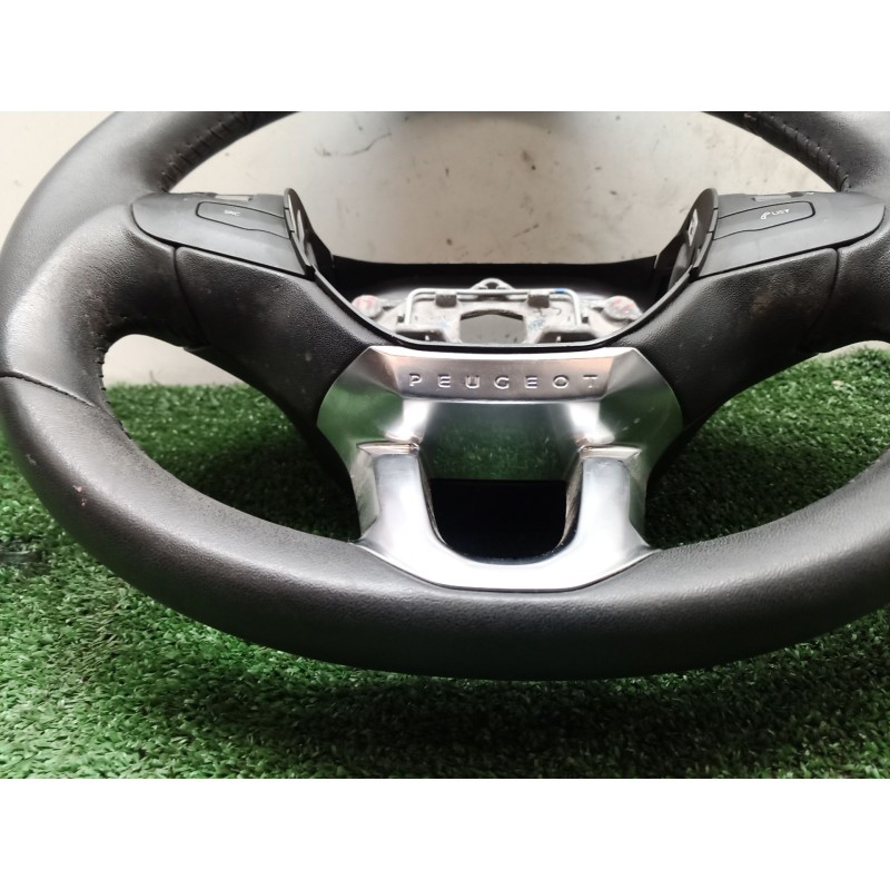 Recambio de volante para peugeot 208 i (ca_, cc_) 1.2 vti 82 referencia OEM IAM   