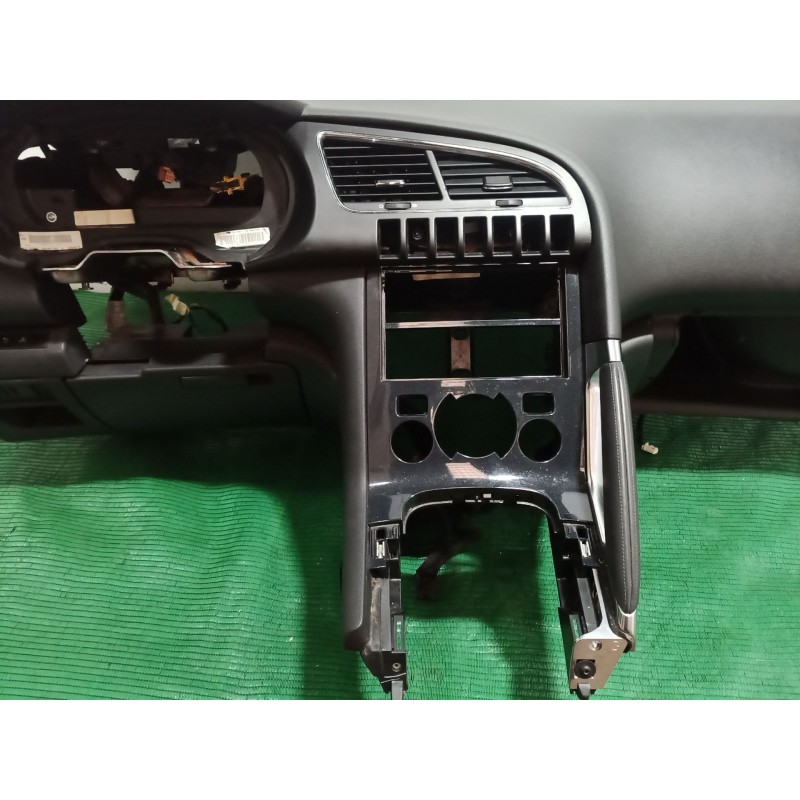 Recambio de salpicadero para peugeot 3008 van (0u_) hdi 150 (0urhem) referencia OEM IAM   