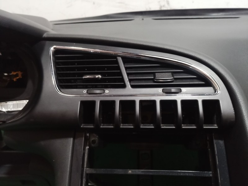 Recambio de salpicadero para peugeot 3008 van (0u_) hdi 150 (0urhem) referencia OEM IAM   