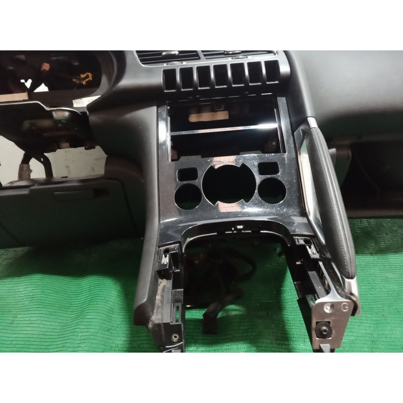 Recambio de salpicadero para peugeot 3008 van (0u_) hdi 150 (0urhem) referencia OEM IAM   