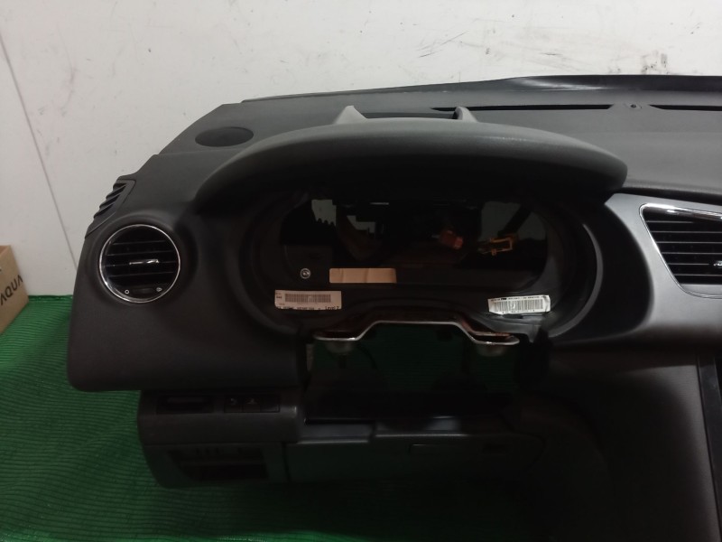 Recambio de salpicadero para peugeot 3008 van (0u_) hdi 150 (0urhem) referencia OEM IAM   