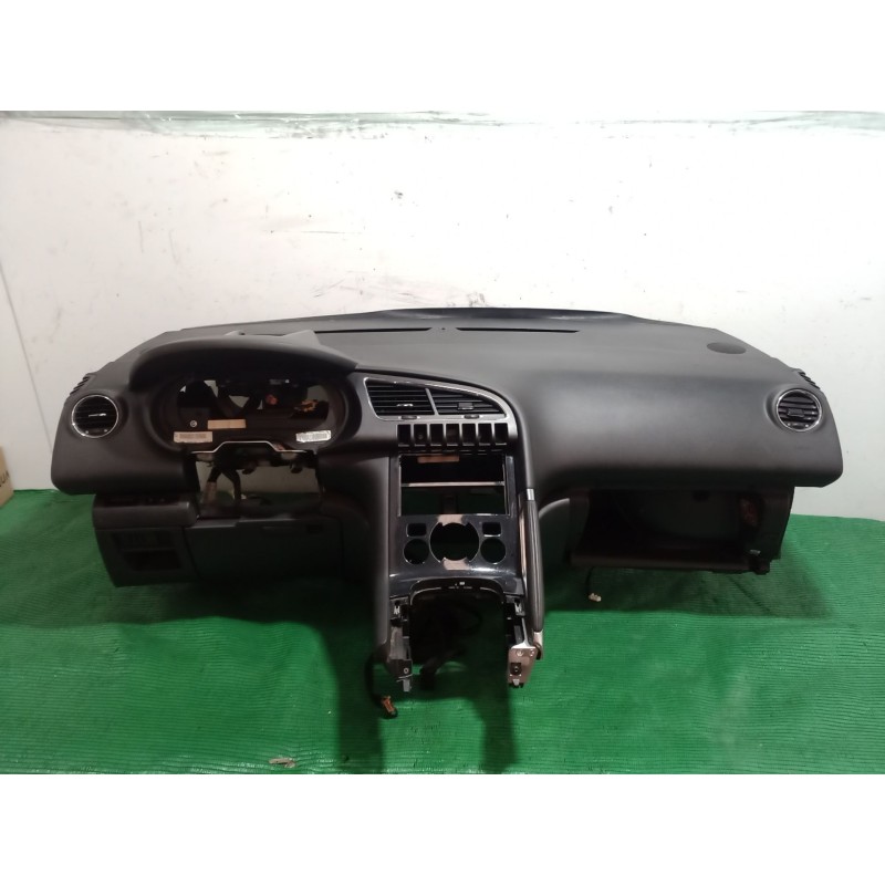 Recambio de salpicadero para peugeot 3008 van (0u_) hdi 150 (0urhem) referencia OEM IAM   