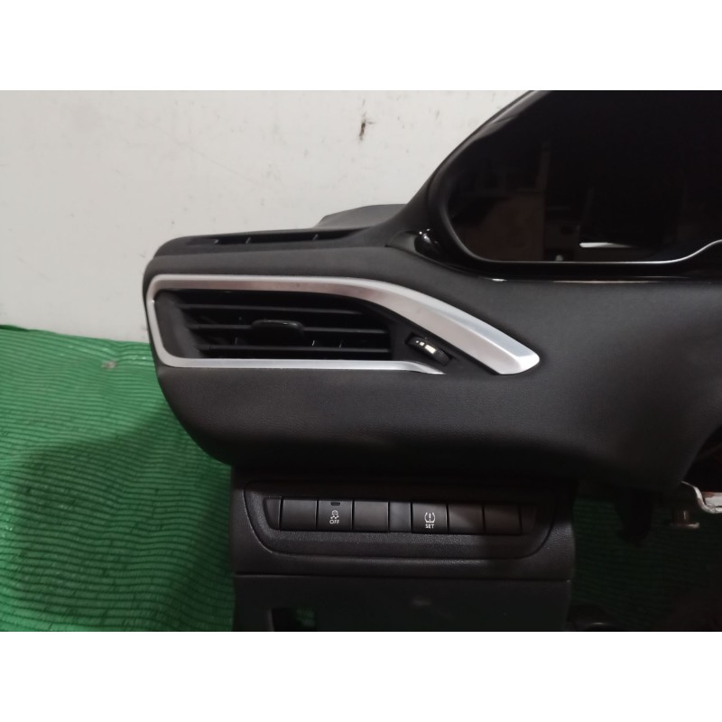 Recambio de salpicadero para peugeot 208 i (ca_, cc_) 1.2 vti 82 referencia OEM IAM   
