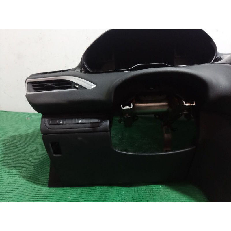 Recambio de salpicadero para peugeot 208 i (ca_, cc_) 1.2 vti 82 referencia OEM IAM   