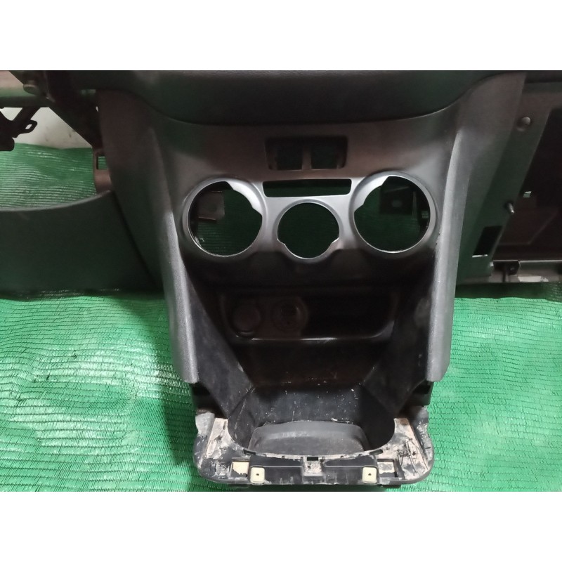 Recambio de salpicadero para peugeot 208 i (ca_, cc_) 1.2 vti 82 referencia OEM IAM   