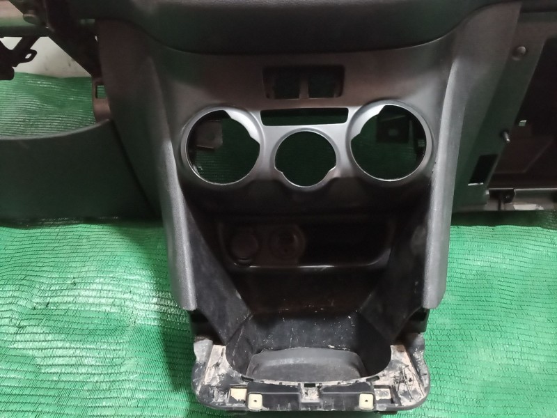Recambio de salpicadero para peugeot 208 i (ca_, cc_) 1.2 vti 82 referencia OEM IAM   
