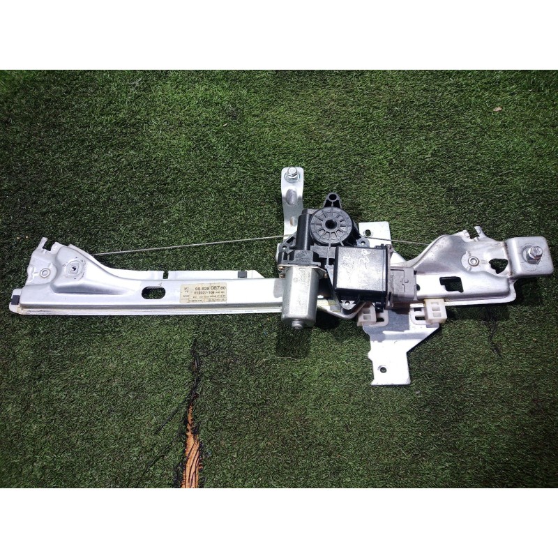 Recambio de elevalunas trasero izquierdo para peugeot 3008 van (0u_) hdi 150 (0urhem) referencia OEM IAM   
