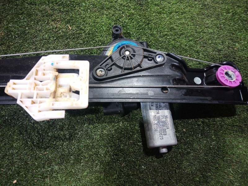 Recambio de elevalunas trasero izquierdo para mini mini (f55) cooper d referencia OEM IAM 71019003 71019003 71019003