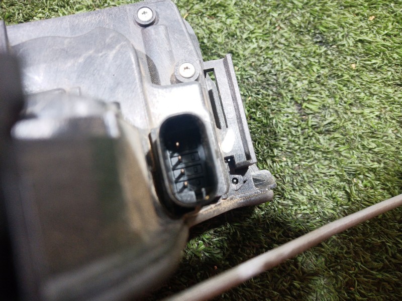 Recambio de cerradura puerta delantera derecha para mini mini (f55) cooper d referencia OEM IAM 18283810 18283810 7281934