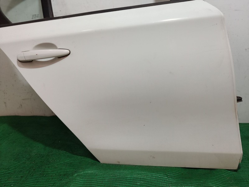 Recambio de puerta trasera derecha para bmw 1 (e87) 118 d referencia OEM IAM   
