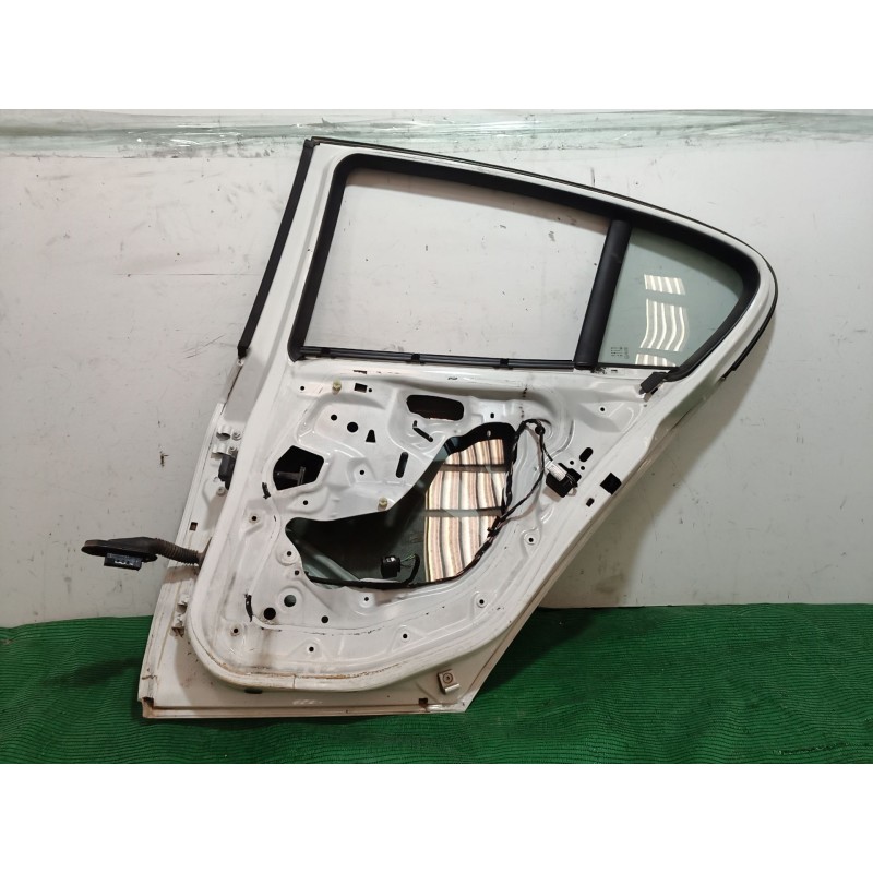 Recambio de puerta trasera derecha para bmw 1 (e87) 118 d referencia OEM IAM   