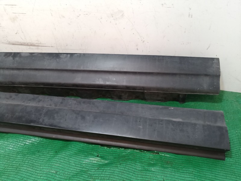 Recambio de faldon lateral para bmw x3 (f25) xdrive 20 d referencia OEM IAM   