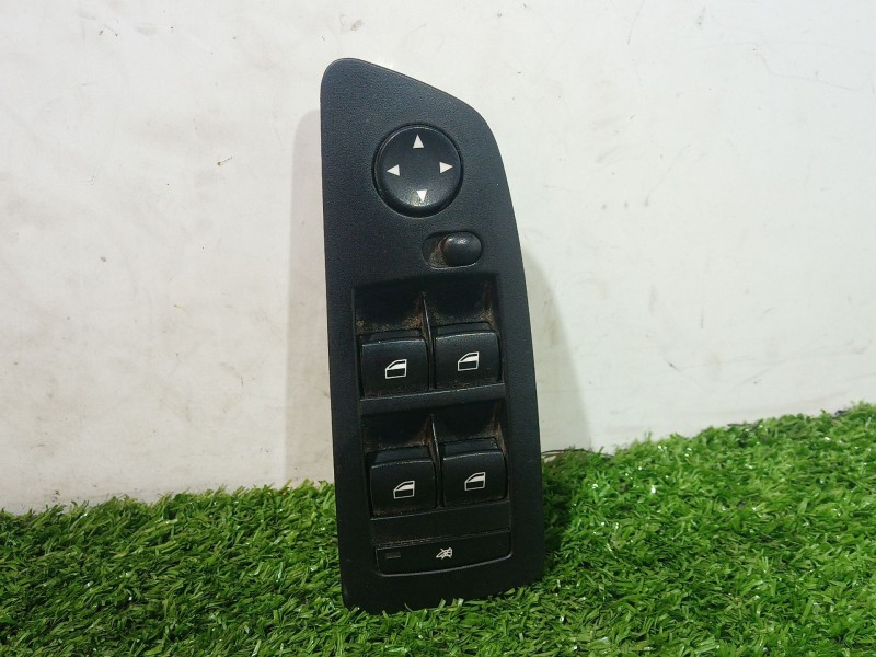 Recambio de mando elevaluna central para bmw 1 (e87) 118 d referencia OEM IAM 9216555 9216555 9216555