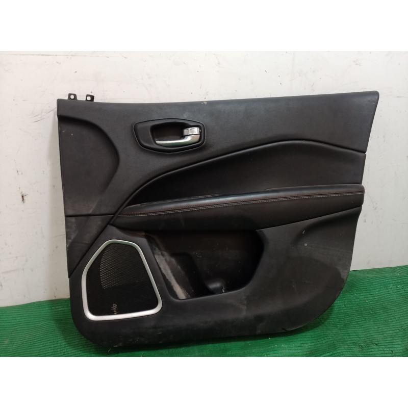 Recambio de guarnecido puerta delantera derecha para jeep compass (mp, m6, mv, m7) 1.4 multiair referencia OEM IAM   