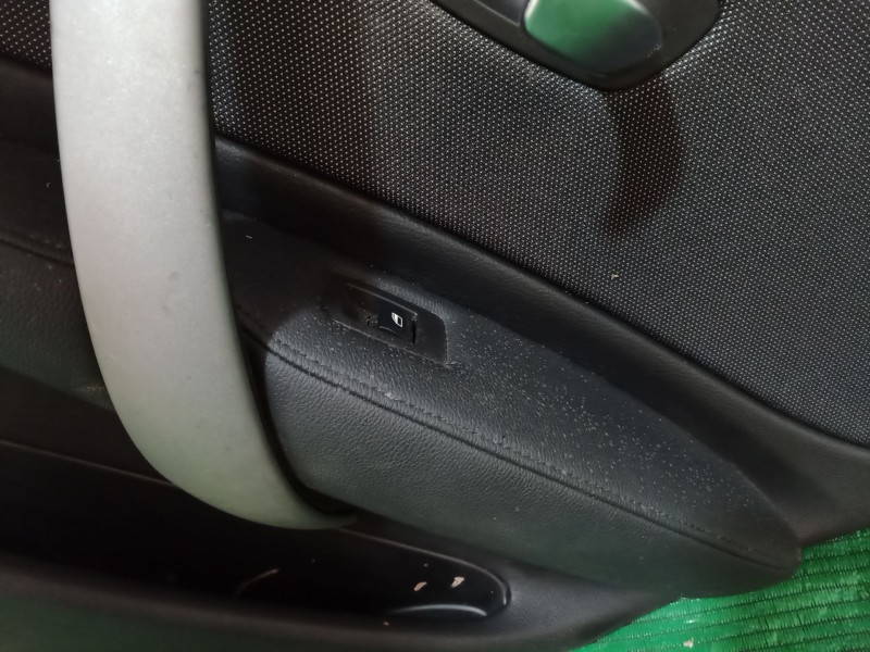 Recambio de guarnecido puerta trasera derecha para bmw 1 (e87) 118 d referencia OEM IAM 51416975310 51416975310 51416975310