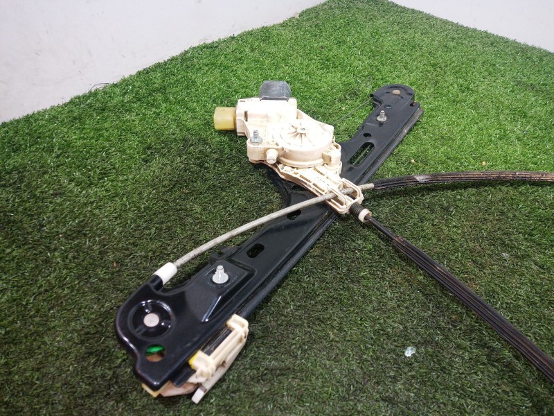 Recambio de elevalunas delantero izquierdo para bmw 1 (e87) 118 d referencia OEM IAM 7067795 7067795 7067795