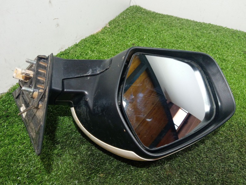 Recambio de retrovisor izquierdo para ssangyong tivoli grand 1.5 t-gdi referencia OEM IAM A045611 A045611 A045611