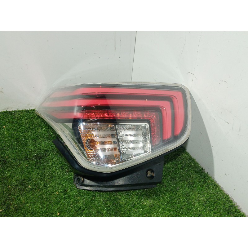 Recambio de piloto trasero derecho para ssangyong tivoli grand 1.5 t-gdi referencia OEM IAM   