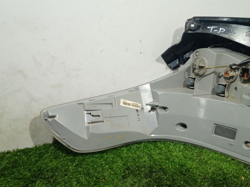 Recambio de piloto trasero derecho para ssangyong tivoli grand 1.5 t-gdi referencia OEM IAM   