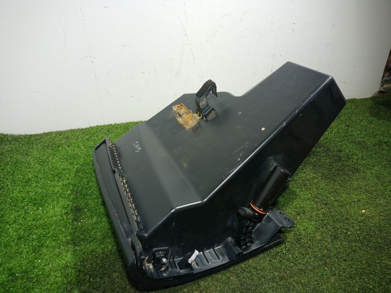 Recambio de guantera para ssangyong tivoli grand 1.5 t-gdi referencia OEM IAM   