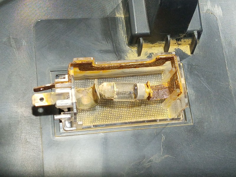 Recambio de guantera para ssangyong tivoli grand 1.5 t-gdi referencia OEM IAM   