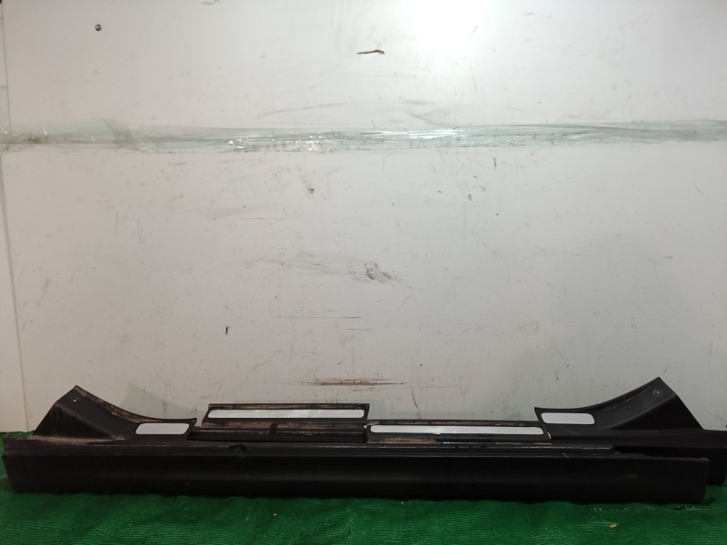 Recambio de faldon lateral para mini mini (f55) cooper d referencia OEM IAM 51777315524 51777315524 51777315524