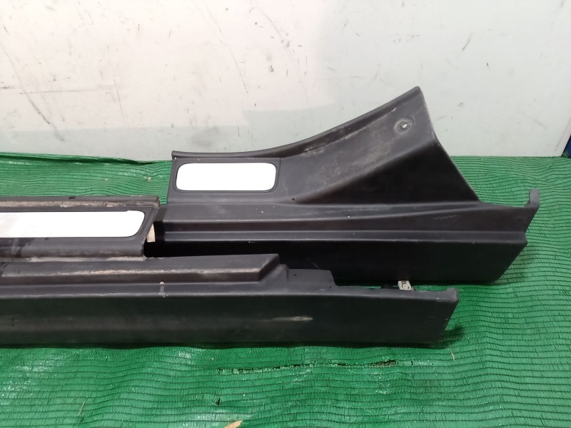 Recambio de faldon lateral para mini mini (f55) cooper d referencia OEM IAM 51777315524 51777315524 51777315524
